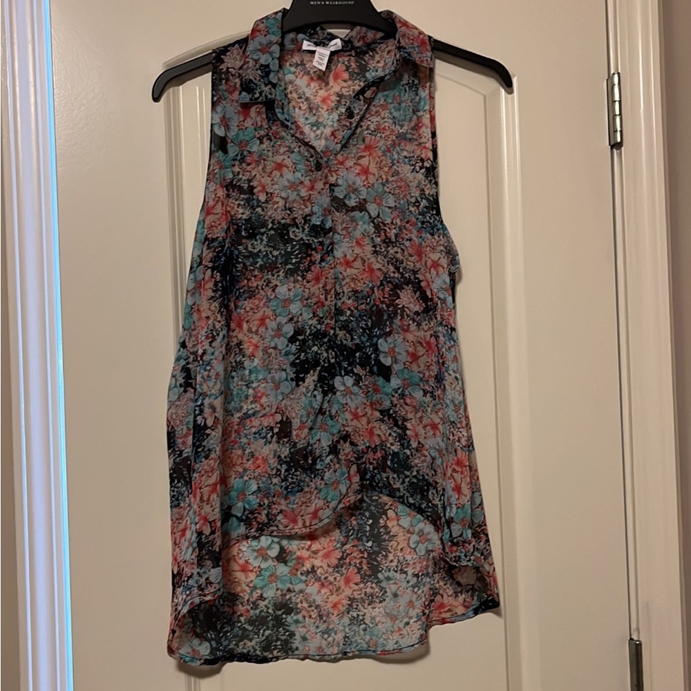 Ambiance Apparel Sleeveless Top in Medium